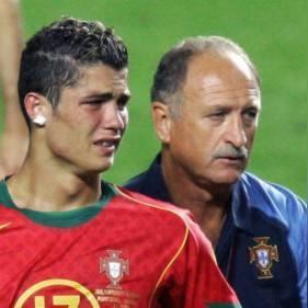 《绯红心碎》Steam今冬惊悚来袭！邪恶玩偶阴谋大揭秘