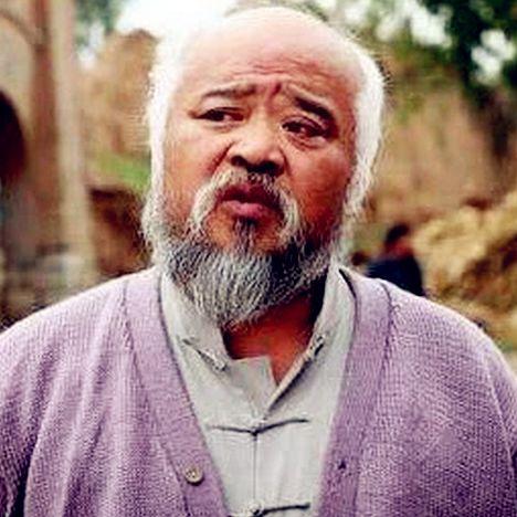 《美末女主新造型曝光 光头造型引发热议》