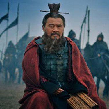 江东猛将实战攻略：揭秘卧龙苍天陨落近战制胜之道