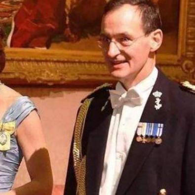 《家庭诅咒》全攻略：揭秘通关秘籍，轻松解锁隐藏剧情