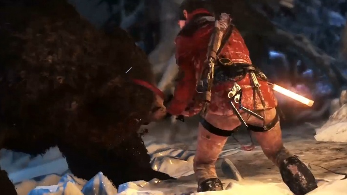 《古墓丽影崛起》惊险对决：劳拉勇斗巨熊现场直击