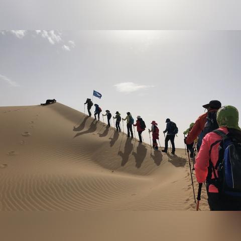 黄沙风暴武器技能解析：逆战未来插件攻略全揭秘