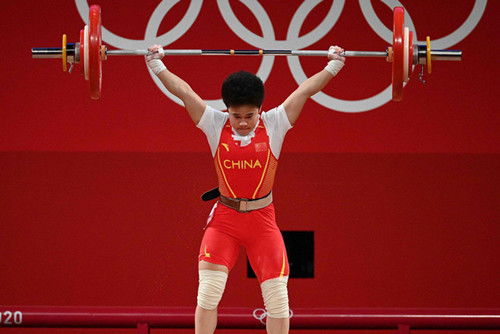 《2008北京奥运举重：巅峰对决，力量与美的盛宴》