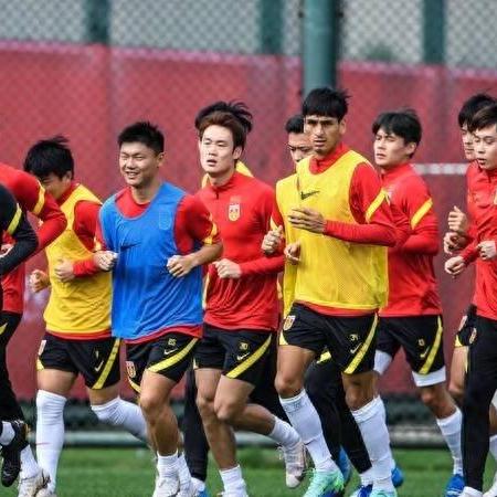 《无畏契约》2026赛季通行证新皮肤首曝，揭秘第一幕惊喜亮相！