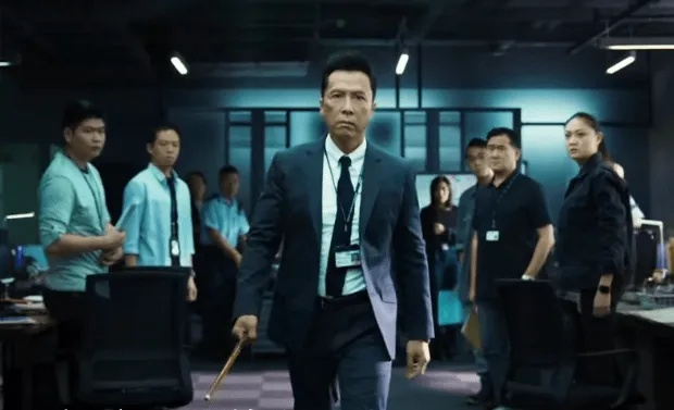 《刘德华甄子丹联手！《港警成双》模拟器新游大揭秘》