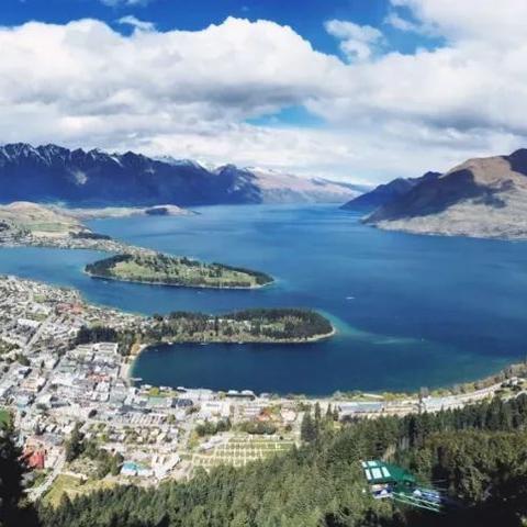 《绝地求生》新版本速降技巧揭秘：最快跳伞新攻略