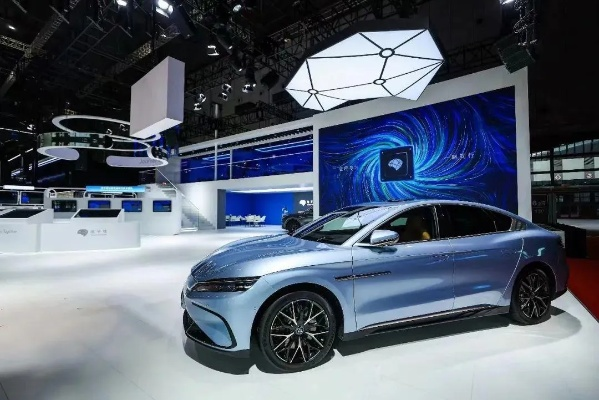 98万元起！比亚迪全系车型搭载高阶智驾,游戏玩家也心动?