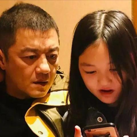 李亚鹏隐退幕后真相:妻子曝拍戏真相,债款之谜揭晓！