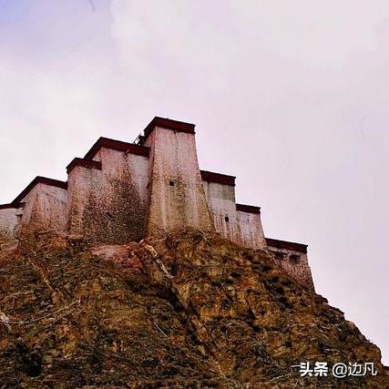 《堡垒之夜》偷袭应对攻略：打造无敌防御阵