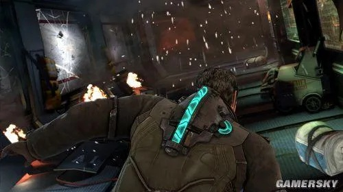 《死亡空间3》遭玩家吐槽，揭秘黑手党主设计师的无奈之作