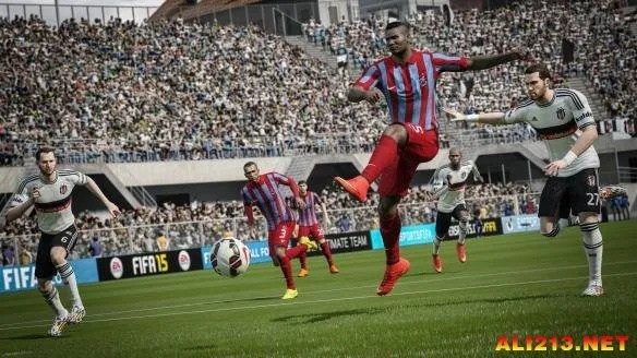 《FIFA15》力压COD11与GTA5，英国全平台销量巅峰对决！