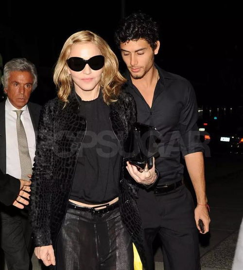 麦当娜男友类型2025，26岁足球鲜肉背后的年龄差恋爱实战指南