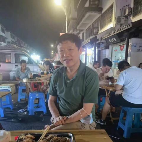 淄博烧烤价目表震惊网友？2025实战避坑指南，3人150元吃到撑的隐藏菜单