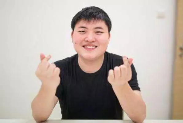 Uzi坚决反对儿子直播露面！怕被网络黑子P成鬼图