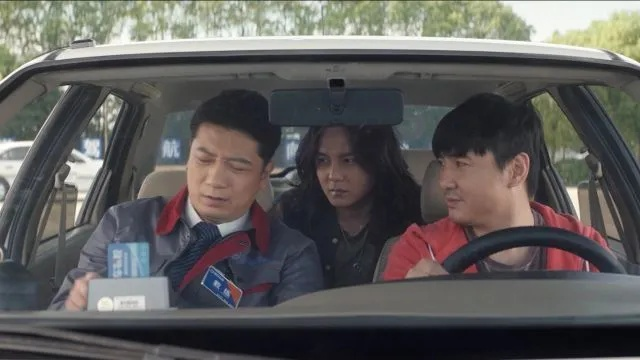 飞驰人生3爆梗嘲讽LPL？玩家热议贴脸开大全程高能