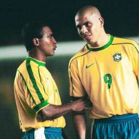 全新赛季开启，桑巴舞者绿茵场再展风采！