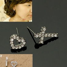 一、原作设定中的十字耳环，被忽略的细节密码