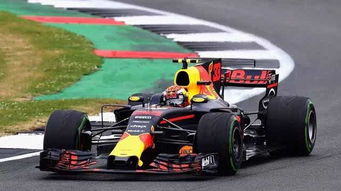 F1 2013银石赛道，极致速度的巅峰对决