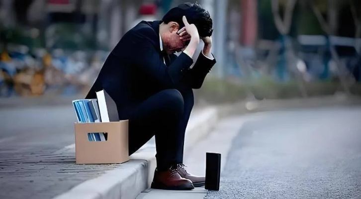 2026屌丝不哭生存指南，从自嘲到逆袭的3个底层逻辑