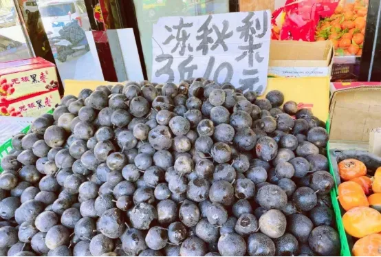 哈尔滨冻梨精致化现象级破圈，南方游客催生的文旅新玩法全解析