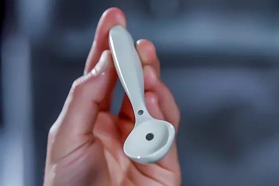 《神奇便携勺子，杯中美食新体验！》