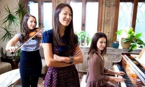 女儿把50岁妈妈爆改成女大学生，妈妈回应+逆龄改造实战全解析