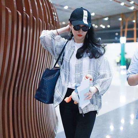 刘亦菲17岁28岁33岁3阶段气质密码，从神仙姐姐到成熟美人的可复制路径