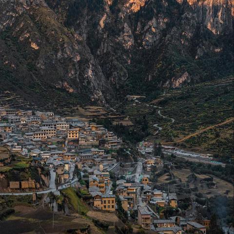 洛克王国，世界玩法大革新，海量福利揭秘，速来体验升级乐趣！