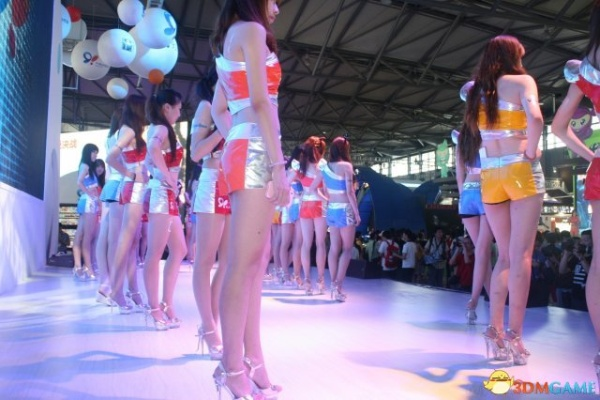 2014ChinaJoy绝版复盘，手游元年Showgirl争议与VR雏形现场解密