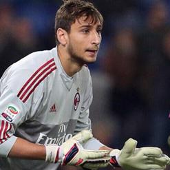 小将布冯化身防守铁闸，一夫当关筑起坚固高墙！