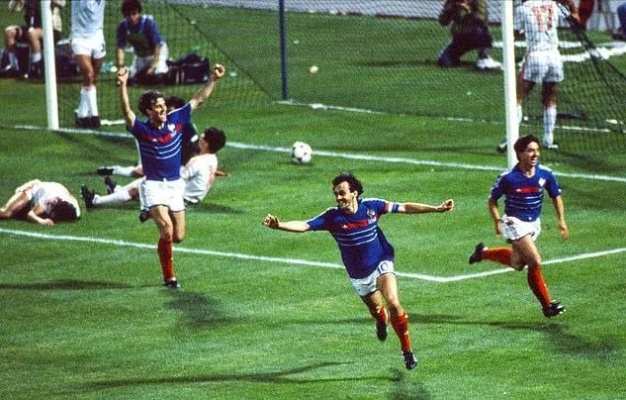 实况足球Online，普拉蒂尼中路妙射，运筹帷幄一剑封喉破敌制胜