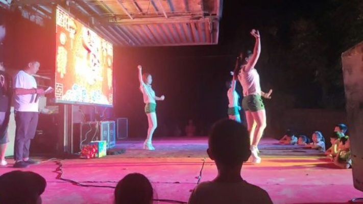 2026农村歌舞团开放表演类型新趋势，从庙会到短视频的实战变现路径