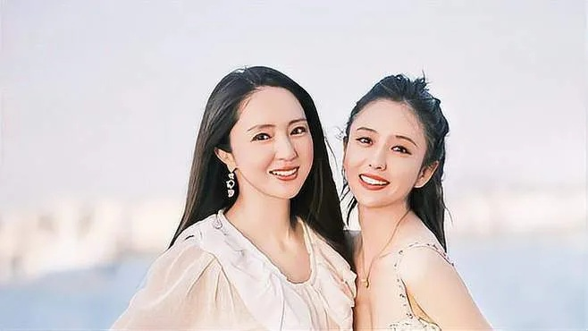 董璇佟丽娅闺蜜照刷屏！3大明星级拍照秘诀+穿搭公式，普通人也能拍出高级感