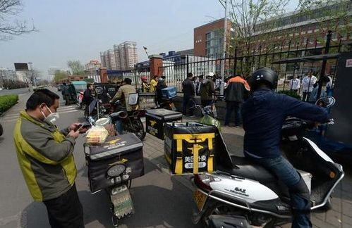 骑外卖餐车高考男生真相，2026寒门学子社会阶层突围全解析