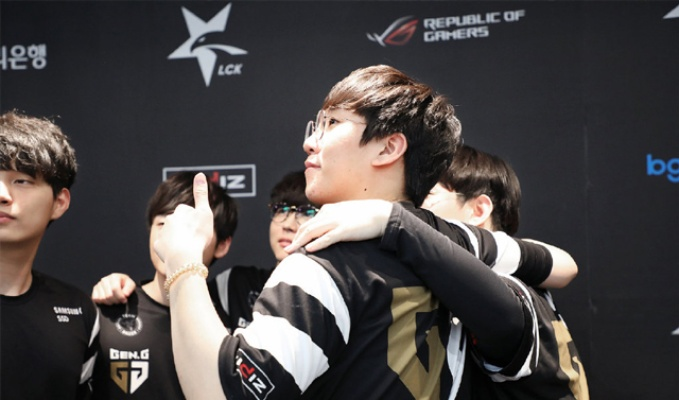 LCK冠军AD尺帝回应偷税漏税争议，称非故意隐匿收入