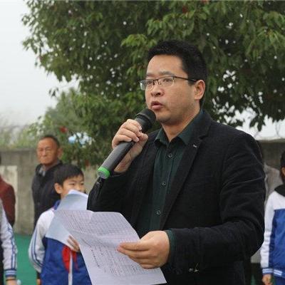 《无限暖暖》飘扬彩旗攻略：轻松完成错位摄影新技巧