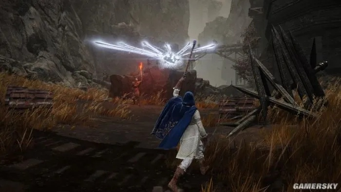 《艾尔登法环》DLC新武器揭秘：黄金树幽影与神秘祷告力抗强敌