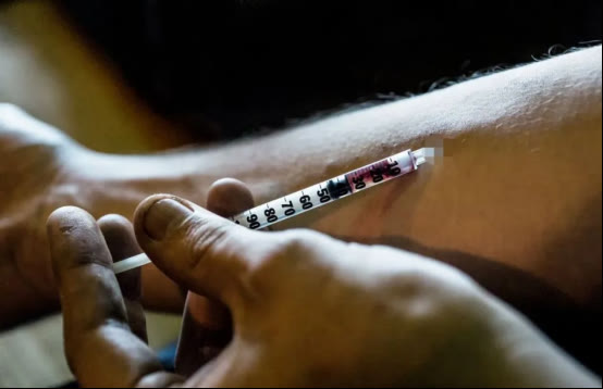 票房黑马背后，是精准踩中了大众哪几根神经与恐惧？