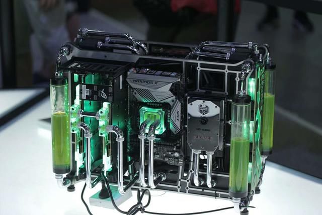 尼尔叔叔式硬核改造，如何用废弃主板打造一台能跑的赛博主机？