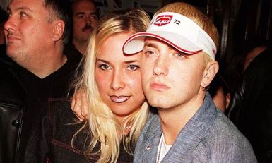 如何精准预判艾米纳姆女儿在说唱风格中的多面性与未来市场稀缺性？