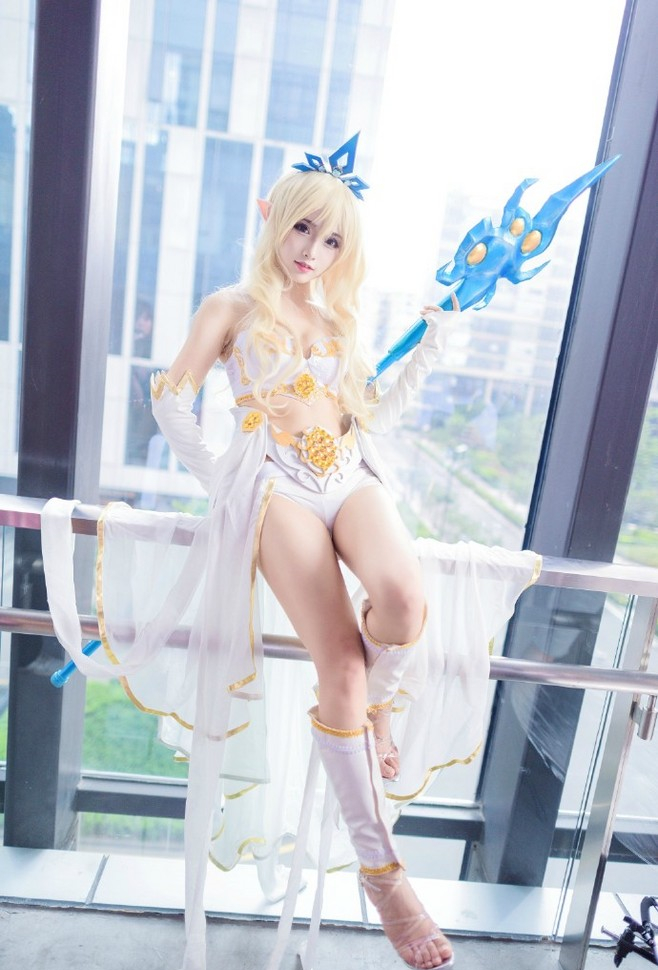 西野翔cosplay魅力解码，为何她的角色塑造能精准引爆玩家收藏欲？