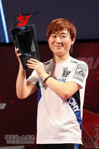 2014 OGN春季赛，为何它被老玩家誉为星际争霸式的战术革命时代？